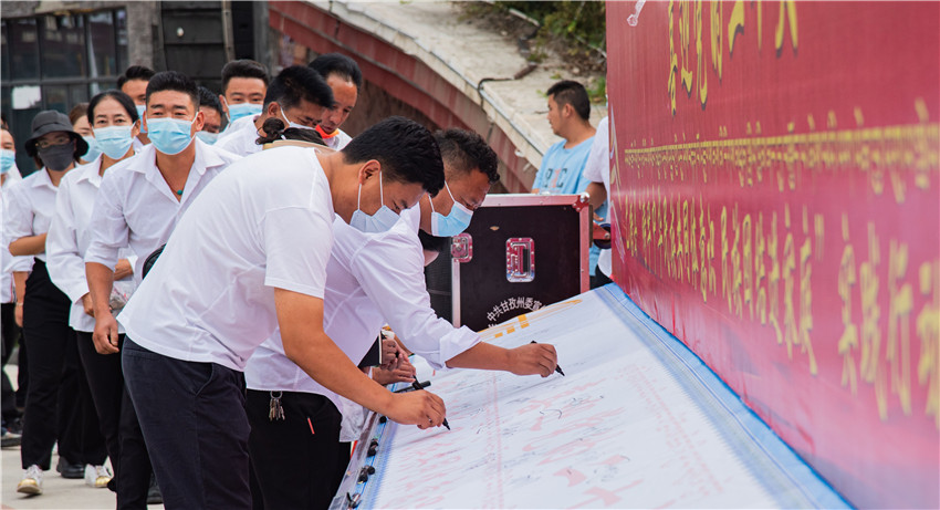 圖為干部.jpg 圖為干部.jpg